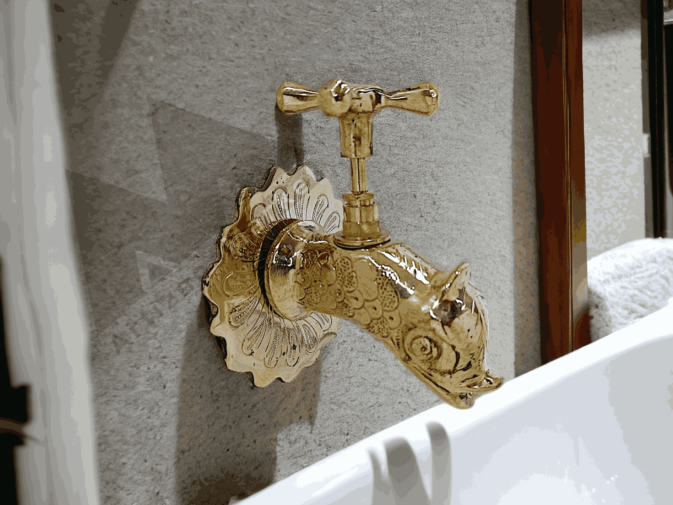 brass kitchen faucet