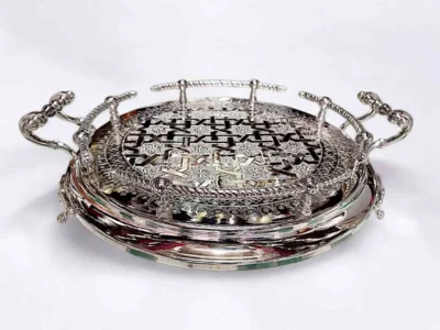 serving tray with handles​