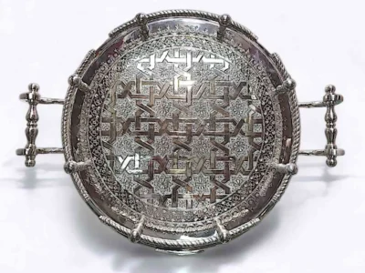 serving tray with handles​